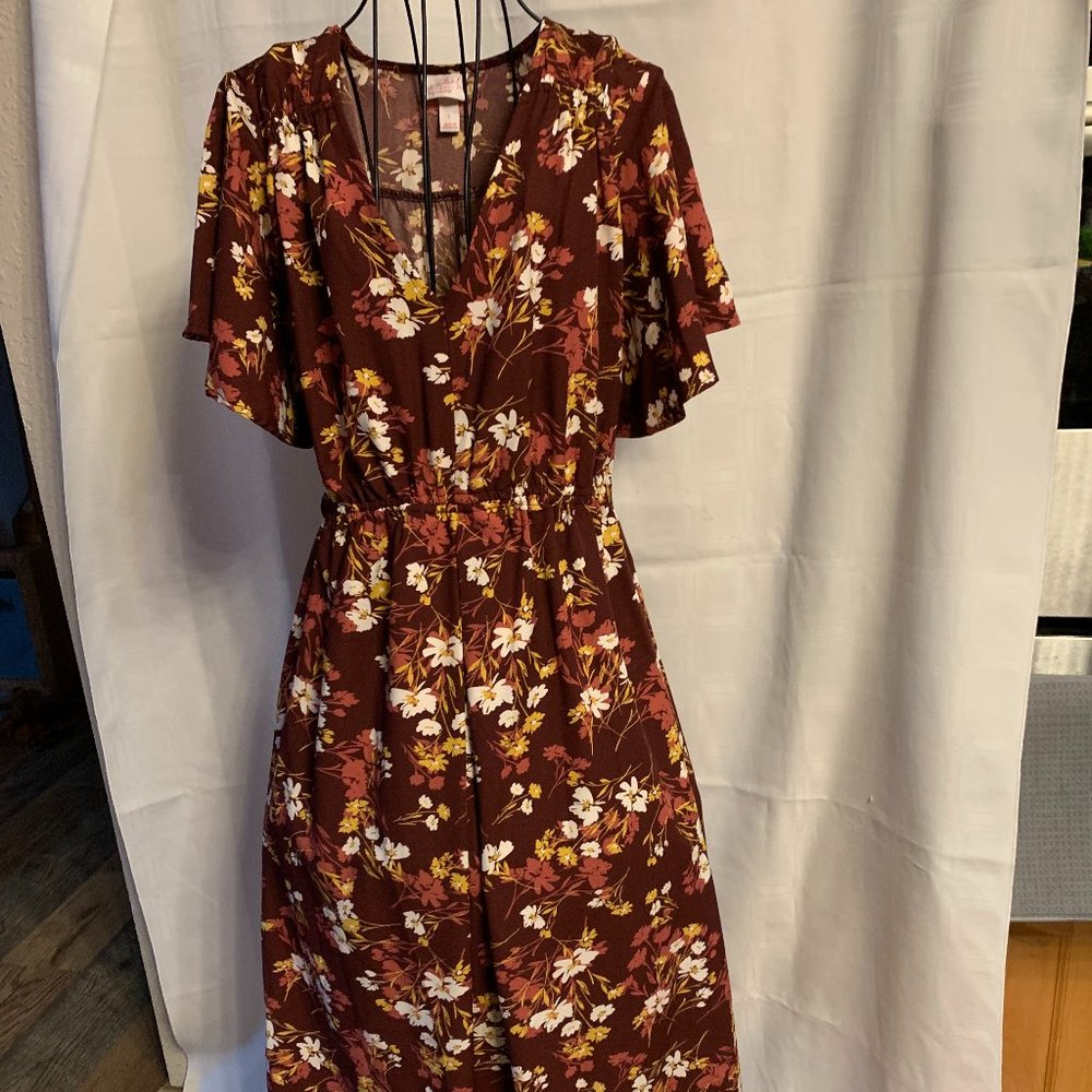 Isabel Maternity size Large Floral High-Low Short Sleeve Dress